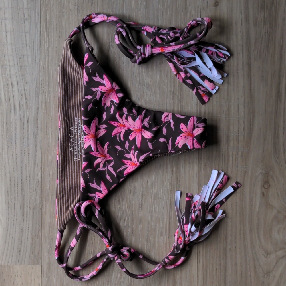 acacia polihale bikini bottom in Madonna